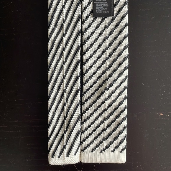 Mens striped skinny tie - Picture 10 of 11